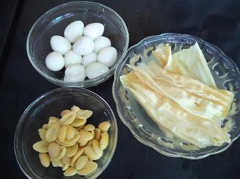 鹌鹑蛋白果糖水怎么做，鹌鹑蛋白果糖水怎么做好吃，鹌鹑蛋白果糖水做法