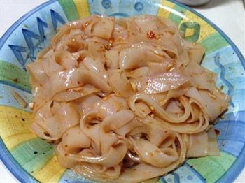 西北风味凉皮怎么做，西北风味凉皮怎么做好吃，西北风味凉皮做法