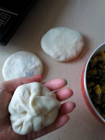 韭菜馅饼怎么做，韭菜馅饼怎么做好吃，韭菜馅饼做法