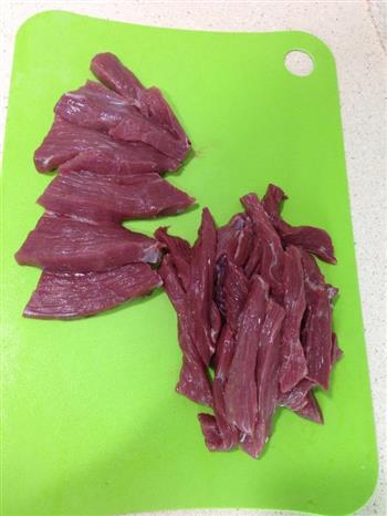手撕麻辣牛肉条怎么做，手撕麻辣牛肉条怎么做好吃，手撕麻辣牛肉条做法