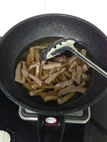 手撕麻辣牛肉条怎么做，手撕麻辣牛肉条怎么做好吃，手撕麻辣牛肉条做法