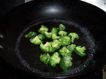 香煎羊蝴蝶排怎么做，香煎羊蝴蝶排怎么做好吃，香煎羊蝴蝶排做法