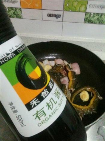 洋葱炒鳝段怎么做，洋葱炒鳝段怎么做好吃，洋葱炒鳝段做法