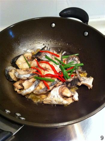 贡菜半煎煮马鲛怎么做，贡菜半煎煮马鲛怎么做好吃，贡菜半煎煮马鲛做法