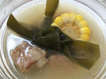 排骨海带玉米汤怎么做，排骨海带玉米汤怎么做好吃，排骨海带玉米汤做法