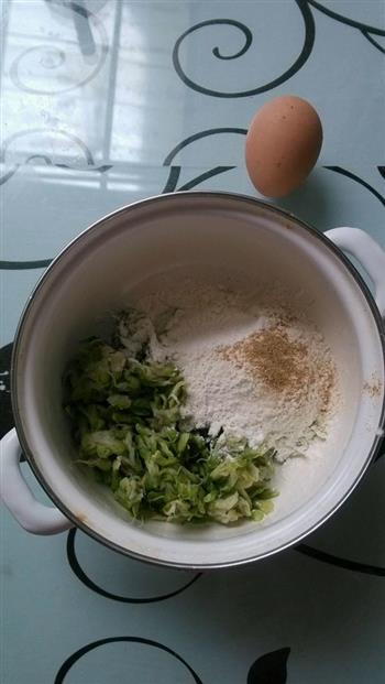 飘香槐花饼怎么做，飘香槐花饼怎么做好吃，飘香槐花饼做法