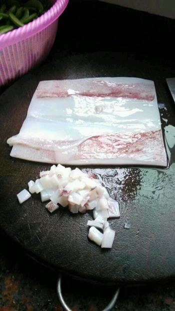 胡罗卜鱿鱼丸怎么做，胡罗卜鱿鱼丸怎么做好吃，胡罗卜鱿鱼丸做法