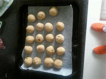 葡萄干软香小饼怎么做，葡萄干软香小饼怎么做好吃，葡萄干软香小饼做法