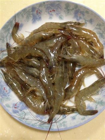 酸甜柠檬虾怎么做，酸甜柠檬虾怎么做好吃，酸甜柠檬虾做法