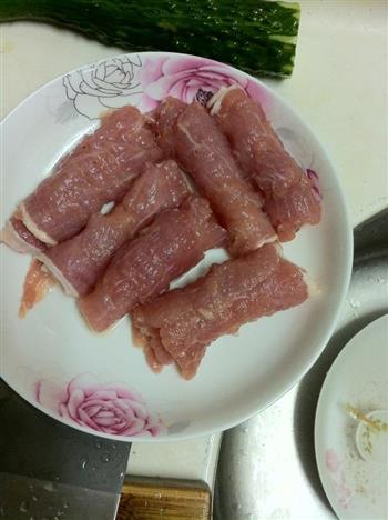 里脊肉卷青瓜怎么做，里脊肉卷青瓜怎么做好吃，里脊肉卷青瓜做法