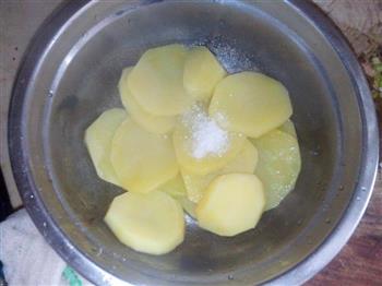 葱香纽扣土豆饼怎么做，葱香纽扣土豆饼怎么做好吃，葱香纽扣土豆饼做法