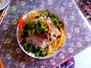 肉丝拉皮怎么做，肉丝拉皮怎么做好吃，肉丝拉皮做法