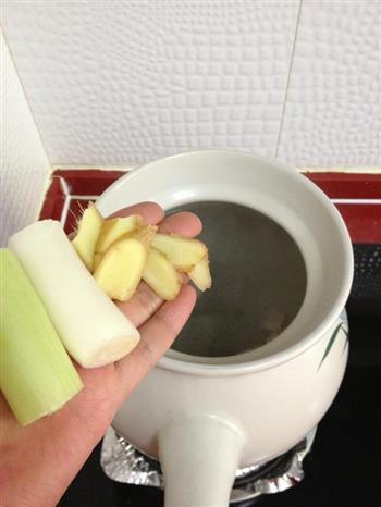 胡萝卜羊排汤怎么做，胡萝卜羊排汤怎么做好吃，胡萝卜羊排汤做法