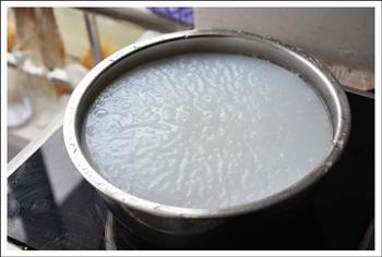 冰爽水晶凉粉怎么做，冰爽水晶凉粉怎么做好吃，冰爽水晶凉粉做法