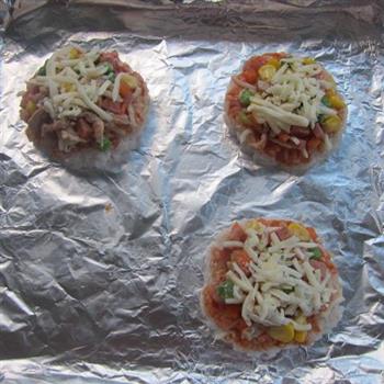 米饭披萨怎么做，米饭披萨怎么做好吃，米饭披萨做法