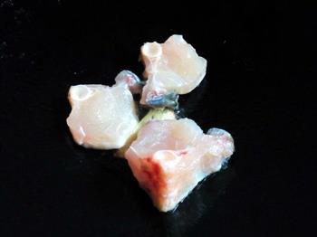 麻叶生滚鱼腩汤怎么做，麻叶生滚鱼腩汤怎么做好吃，麻叶生滚鱼腩汤做法