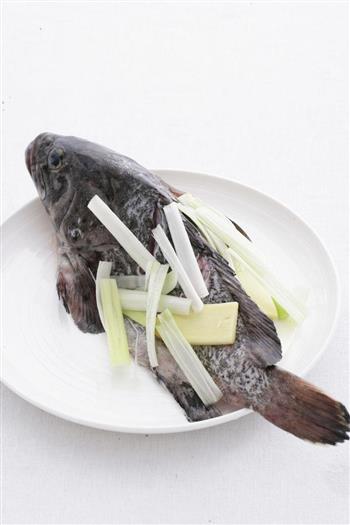 解密舌尖2美食 清蒸石斑鱼怎么做，解密舌尖2美食 清蒸石斑鱼怎么做好吃，解密舌尖2美食 清蒸石斑鱼做法