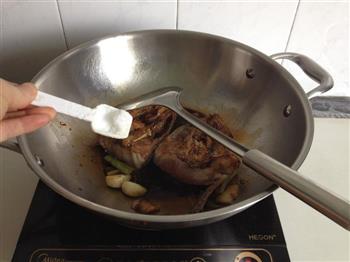 莴笋鱼头怎么做，莴笋鱼头怎么做好吃，莴笋鱼头做法