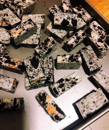 奥利奥牛轧糖怎么做，奥利奥牛轧糖怎么做好吃，奥利奥牛轧糖做法
