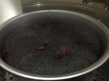 “蒸蒸”好吃的黑米糕怎么做，“蒸蒸”好吃的黑米糕怎么做好吃，“蒸蒸”好吃的黑米糕做法
