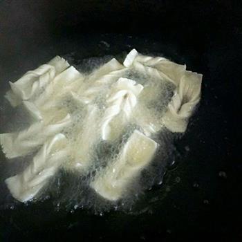 唤醒儿时回忆的炸排叉怎么做，唤醒儿时回忆的炸排叉怎么做好吃，唤醒儿时回忆的炸排叉做法