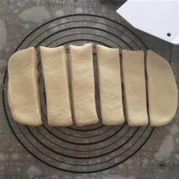 甜味软麻花怎么做，甜味软麻花怎么做好吃，甜味软麻花做法