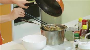 黑椒鸡丝怎么做，黑椒鸡丝怎么做好吃，黑椒鸡丝做法