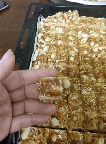 花生芝麻糖怎么做，花生芝麻糖怎么做好吃，花生芝麻糖做法