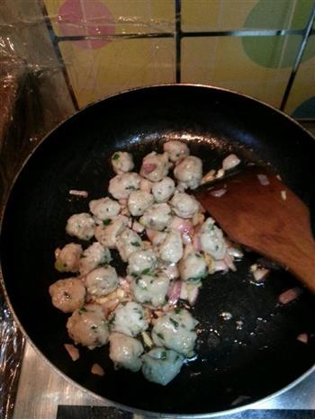 四季豆炒鱼滑怎么做，四季豆炒鱼滑怎么做好吃，四季豆炒鱼滑做法