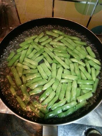 四季豆炒鱼滑怎么做，四季豆炒鱼滑怎么做好吃，四季豆炒鱼滑做法