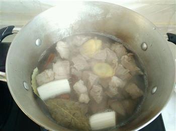 麻辣五香牛肉干怎么做，麻辣五香牛肉干怎么做好吃，麻辣五香牛肉干做法