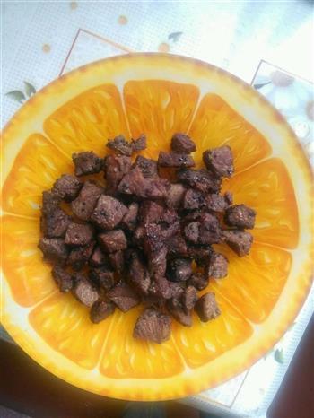 五香牛肉粒怎么做，五香牛肉粒怎么做好吃，五香牛肉粒做法
