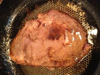 黑椒肉眼牛扒怎么做，黑椒肉眼牛扒怎么做好吃，黑椒肉眼牛扒做法