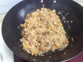 鲍鱼闷饭怎么做，鲍鱼闷饭怎么做好吃，鲍鱼闷饭做法