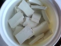 韩式泡菜豆腐汤怎么做，韩式泡菜豆腐汤怎么做好吃，韩式泡菜豆腐汤做法