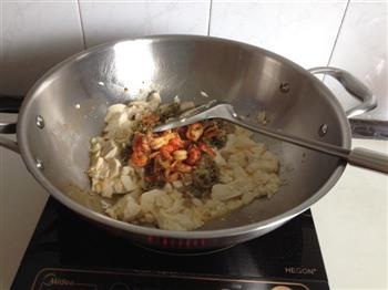 雪菜豆腐虾仁怎么做，雪菜豆腐虾仁怎么做好吃，雪菜豆腐虾仁做法