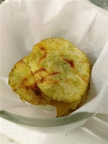 椒盐薯片怎么做，椒盐薯片怎么做好吃，椒盐薯片做法
