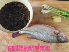 舌尖还原-梅干菜蒸鲈鱼怎么做，舌尖还原-梅干菜蒸鲈鱼怎么做好吃，舌尖还原-梅干菜蒸鲈鱼做法