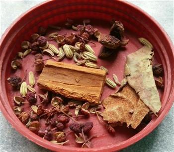 乐乐自家菜-豆瓣鲳鱼烧豆腐怎么做，乐乐自家菜-豆瓣鲳鱼烧豆腐怎么做好吃，乐乐自家菜-豆瓣鲳鱼烧豆腐做法
