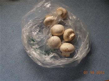 培根蘑菇意面怎么做，培根蘑菇意面怎么做好吃，培根蘑菇意面做法