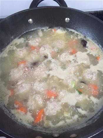 肉丸汤怎么做，肉丸汤怎么做好吃，肉丸汤做法