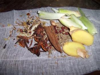 彩色肉皮冻怎么做，彩色肉皮冻怎么做好吃，彩色肉皮冻做法