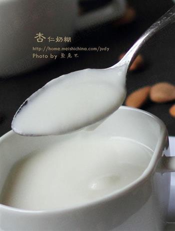 杏仁奶糊怎么做，杏仁奶糊怎么做好吃，杏仁奶糊做法