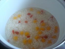 酒酿枸杞南瓜圆子怎么做，酒酿枸杞南瓜圆子怎么做好吃，酒酿枸杞南瓜圆子做法
