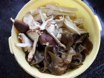 杂菜炒肉怎么做，杂菜炒肉怎么做好吃，杂菜炒肉做法
