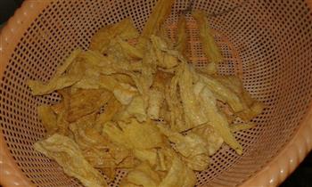 鼓香腐竹鲩鱼煲怎么做，鼓香腐竹鲩鱼煲怎么做好吃，鼓香腐竹鲩鱼煲做法