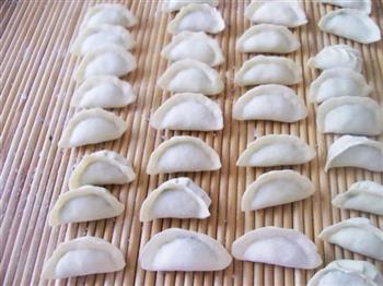 三鲜蒸饺怎么做，三鲜蒸饺怎么做好吃，三鲜蒸饺做法
