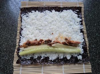 沙丁鱼酸萝卜寿司怎么做，沙丁鱼酸萝卜寿司怎么做好吃，沙丁鱼酸萝卜寿司做法