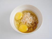 圈圈鸡蛋饼怎么做，圈圈鸡蛋饼怎么做好吃，圈圈鸡蛋饼做法