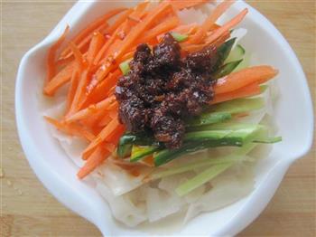 拌饭酱蝴蝶面怎么做，拌饭酱蝴蝶面怎么做好吃，拌饭酱蝴蝶面做法